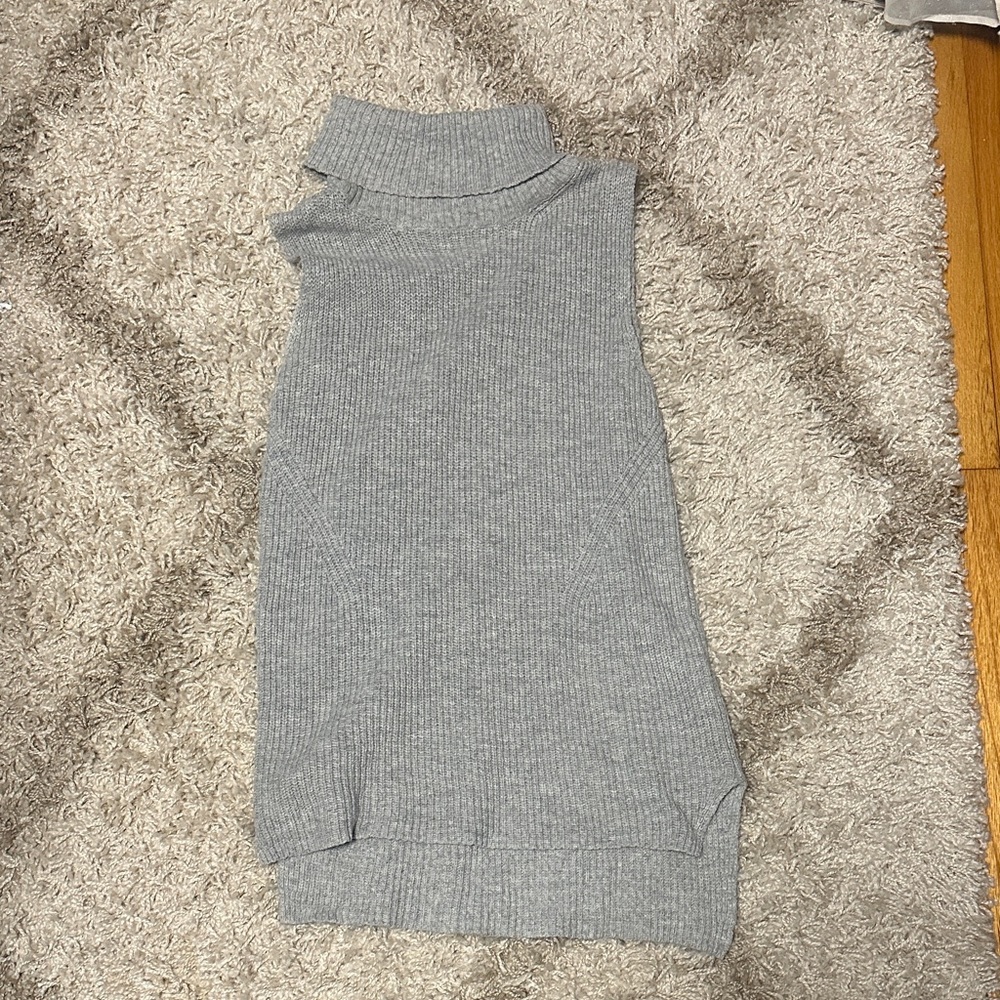 French Connection Light Gray Sleeveless Turtleneck Sweater